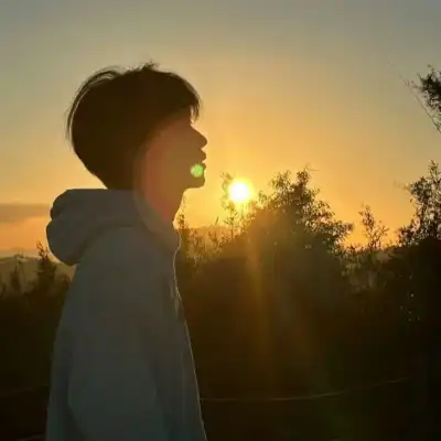 屈霜莲